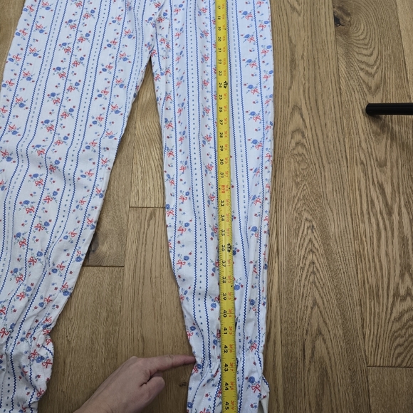 Vintage Carriage Court White Blue Floral Flannel Pajama Set Size Medium - Picture 12 of 14